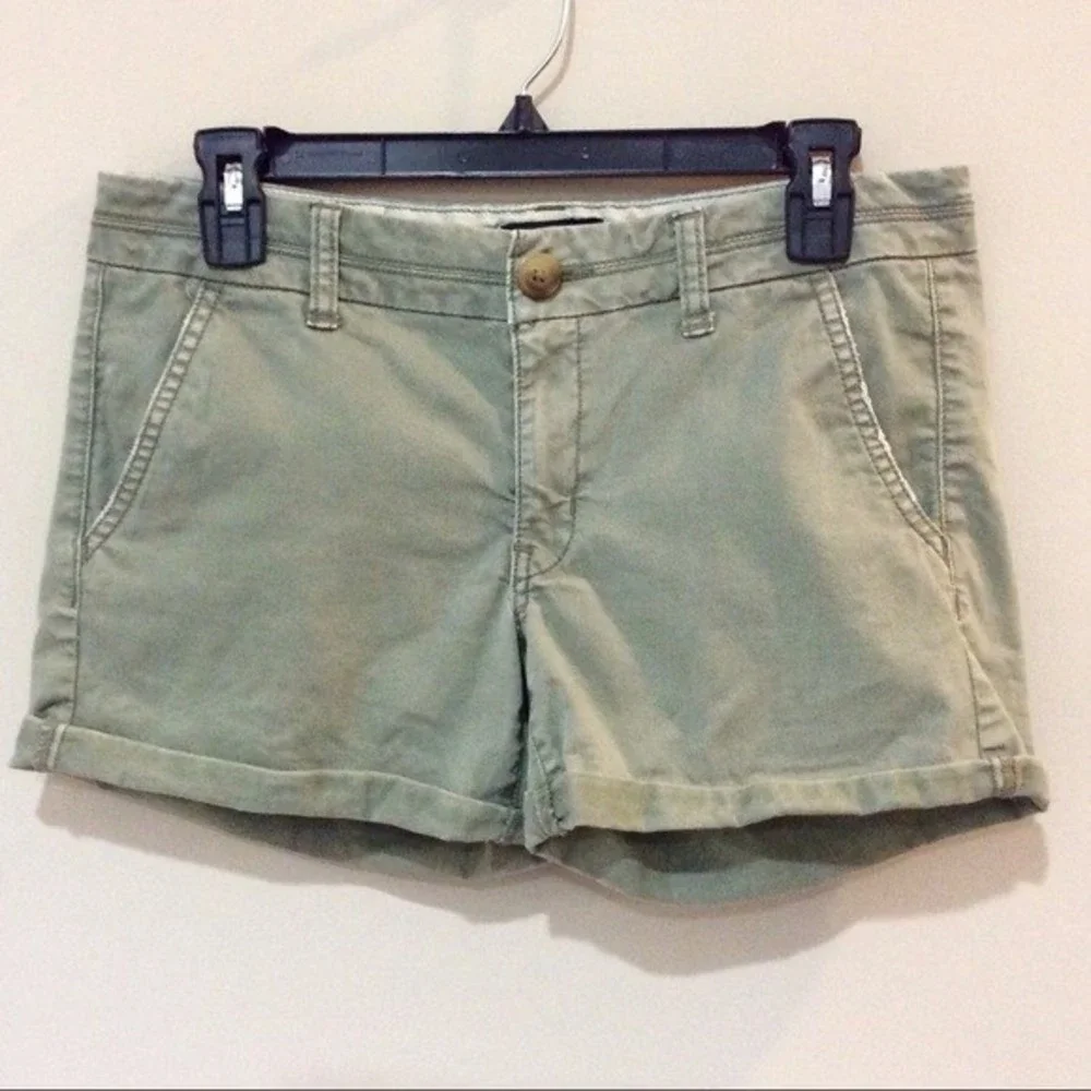 American Eagle Outfitters Distressed Olive Green Stretch Twill Midi Shorts Sz 6